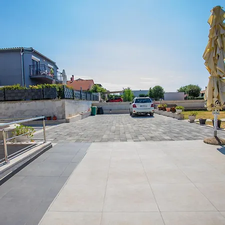 Sun And Fun - Happy Apartment Pula
